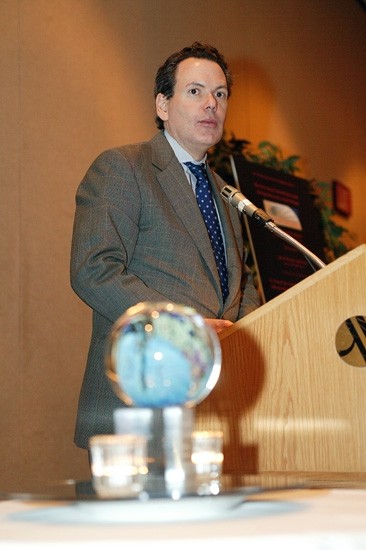 Sen. Bentsen's nephew accepting the award